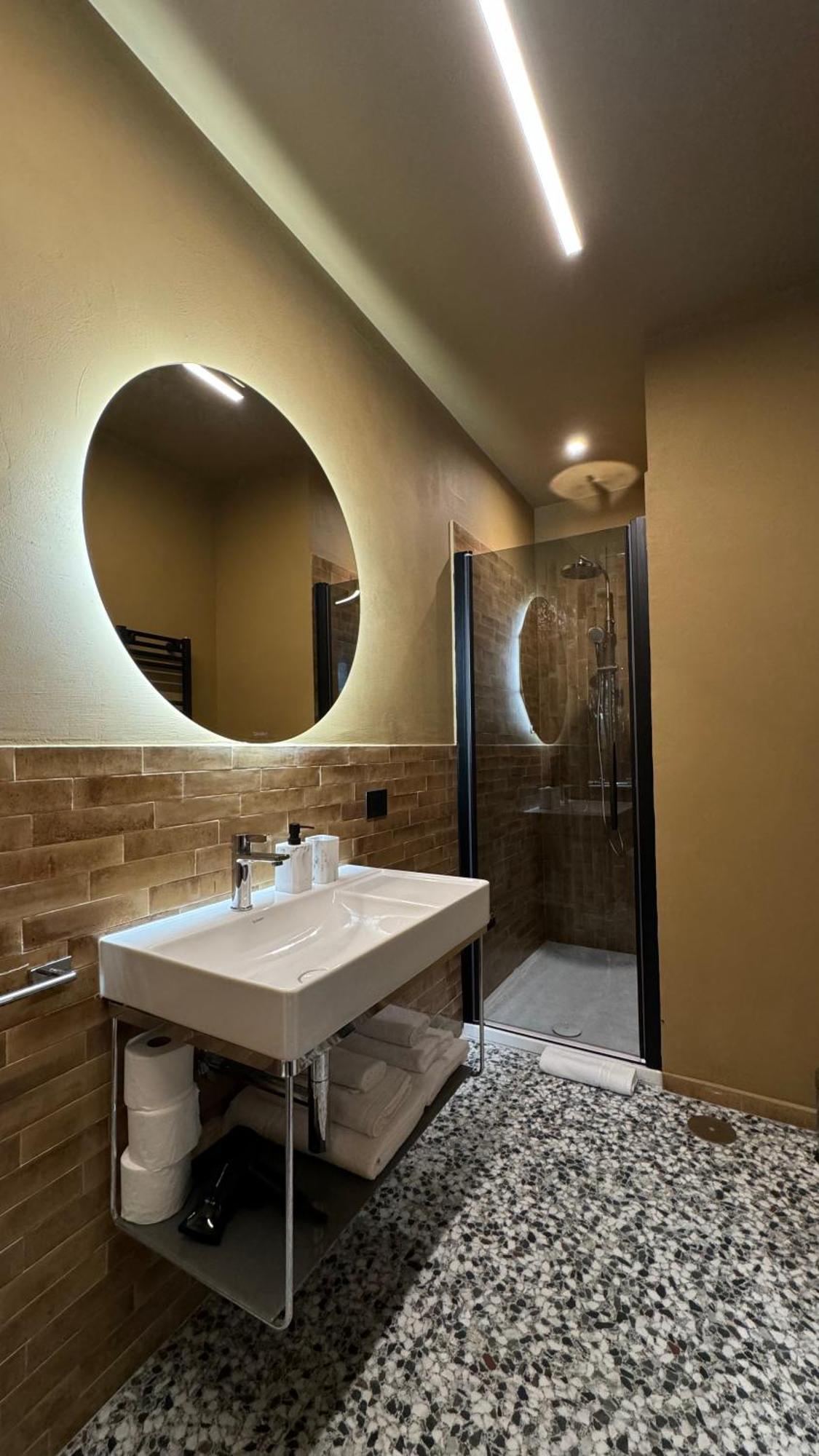 Nola Boutique Hotel Nbh Екстериор снимка