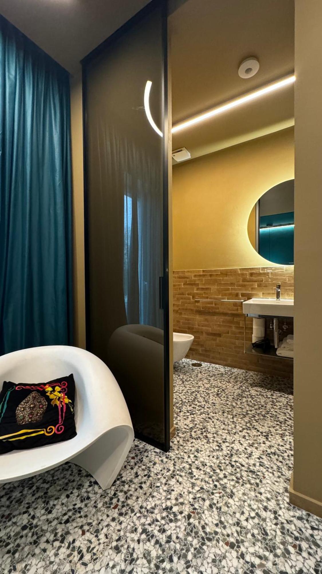 Nola Boutique Hotel Nbh Екстериор снимка